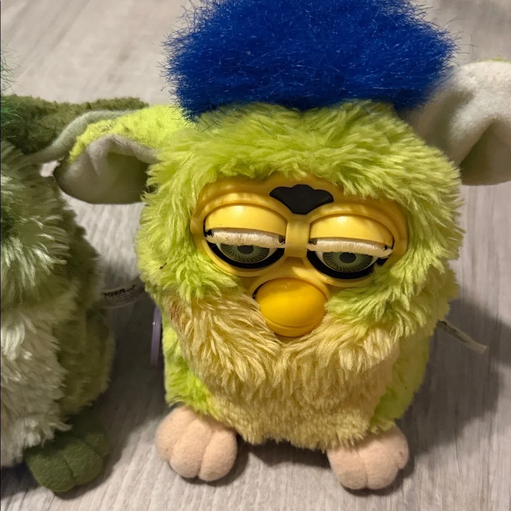 Vintage Furby Green Plush Interactive Small Pet Toy - Lime & Olive